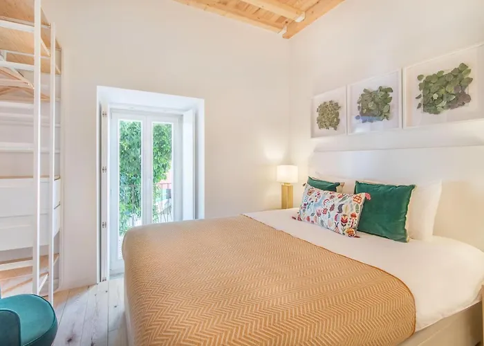 Casa da Graça Lisbon Hideout I